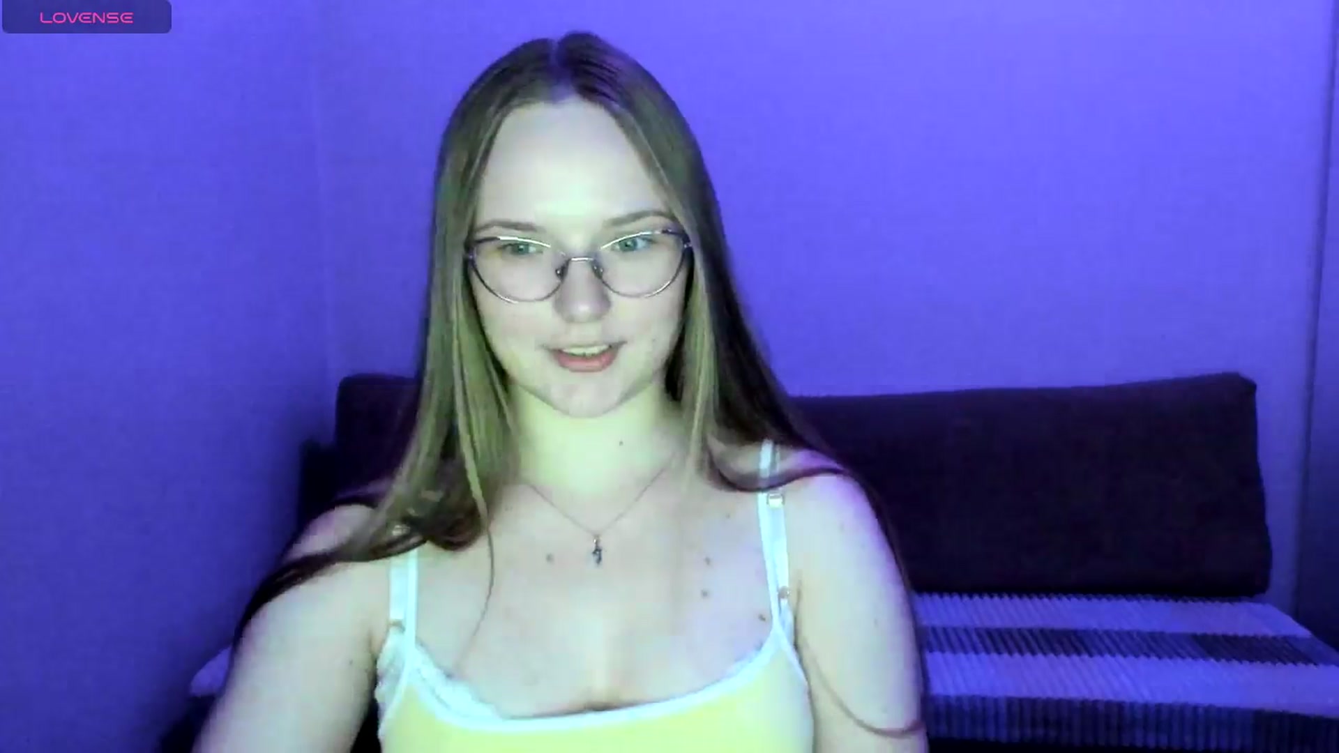 Gallery image thumbnail from Shy_Melany's myfreecams stream on, 07/29/2025, 18:30 image 15 of 20