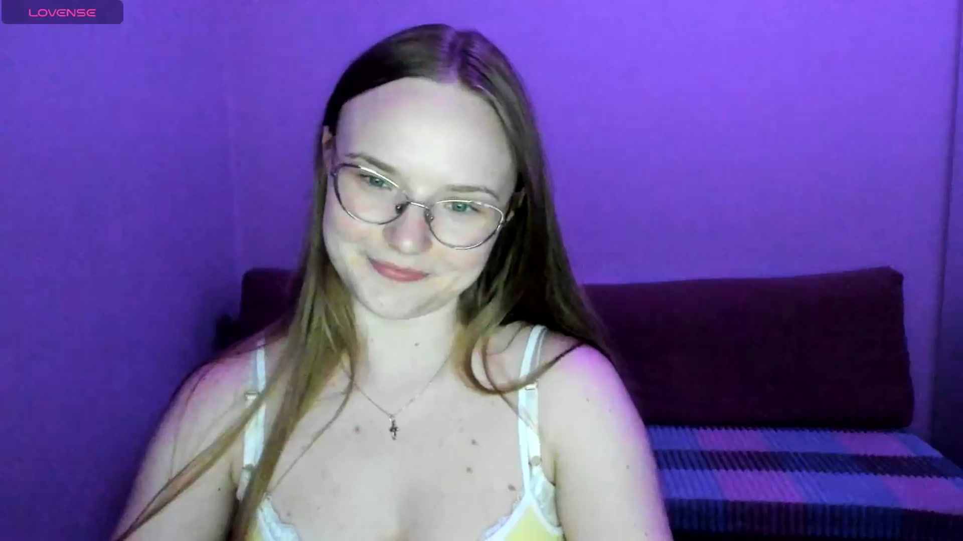 Gallery image thumbnail from Shy_Melany's myfreecams stream on, 07/29/2025, 18:30 image 14 of 20