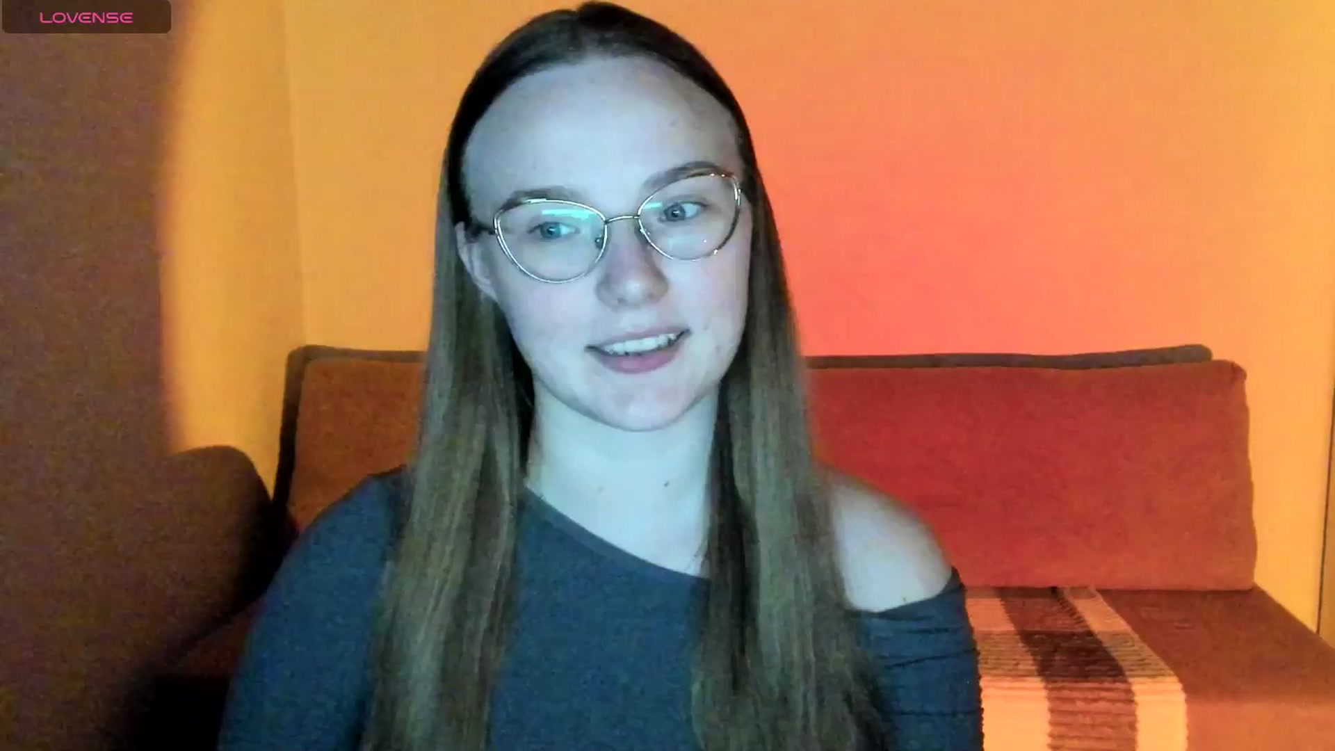 Gallery image thumbnail from Shy_Melany's myfreecams stream on, 10/08/2025, 19:06 image 4 of 20