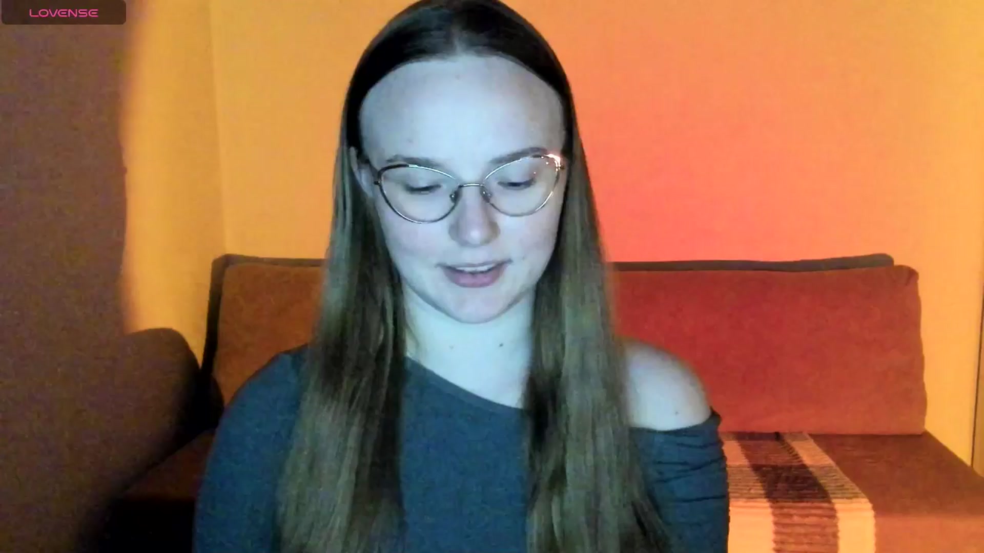 Gallery image thumbnail from Shy_Melany's myfreecams stream on, 10/08/2025, 19:06 image 15 of 20