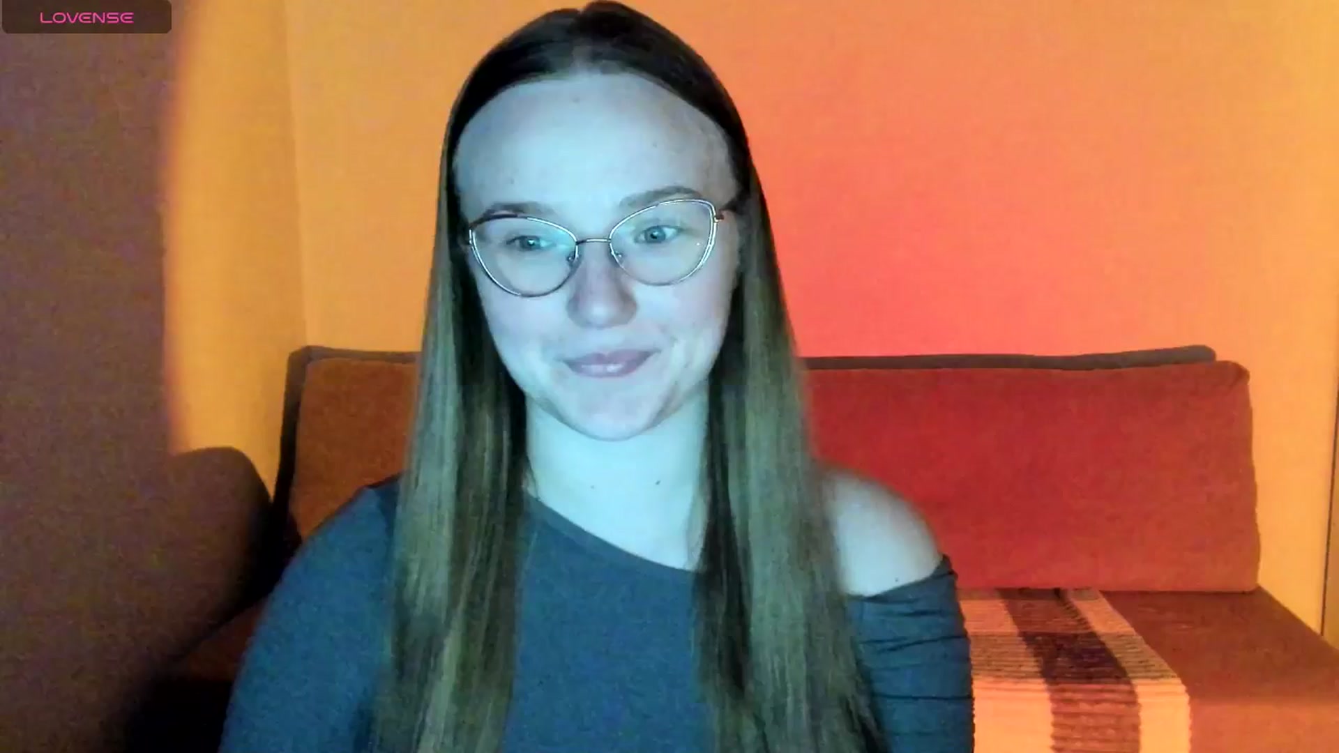 Gallery image thumbnail from Shy_Melany's myfreecams stream on, 10/08/2025, 19:06 image 3 of 20