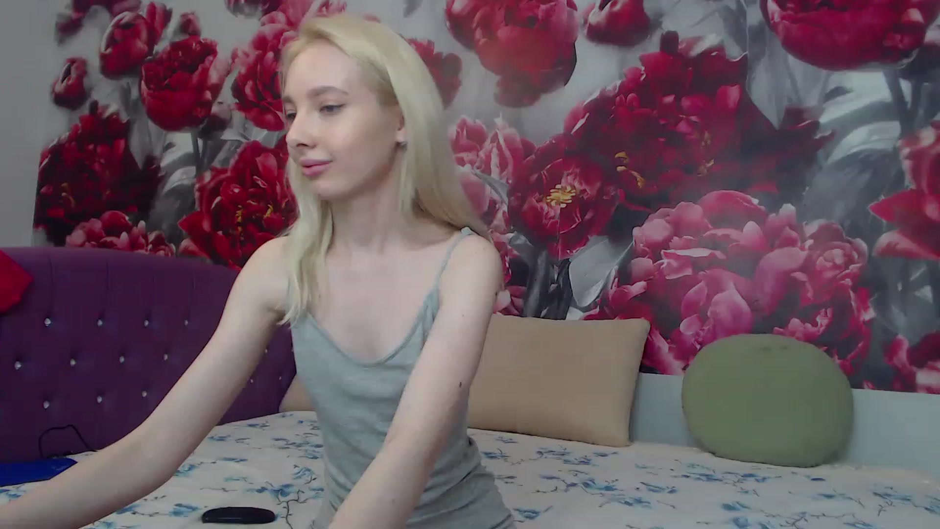 Gallery image thumbnail from Shy_Tiny's myfreecams stream on, 06/12/2023, 08:52 image 15 of 20