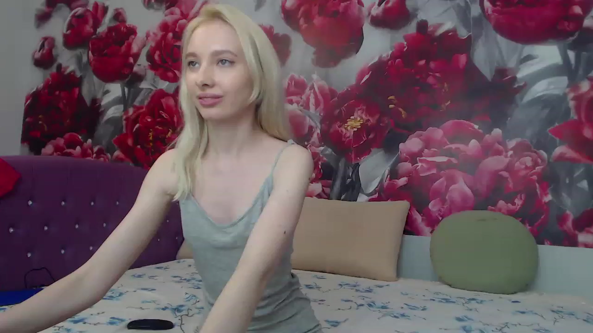 Gallery image thumbnail from Shy_Tiny's myfreecams stream on, 06/12/2023, 08:52 image 14 of 20