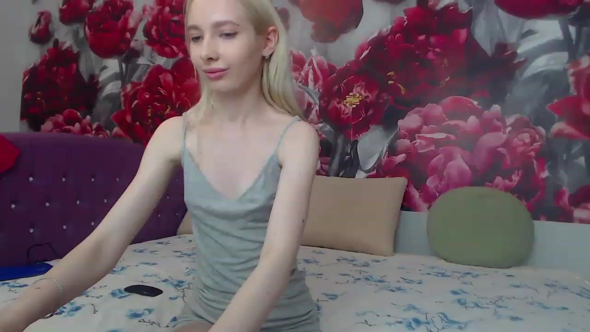 Gallery image thumbnail from Shy_Tiny's myfreecams stream on, 06/12/2023, 08:52 image 20 of 20
