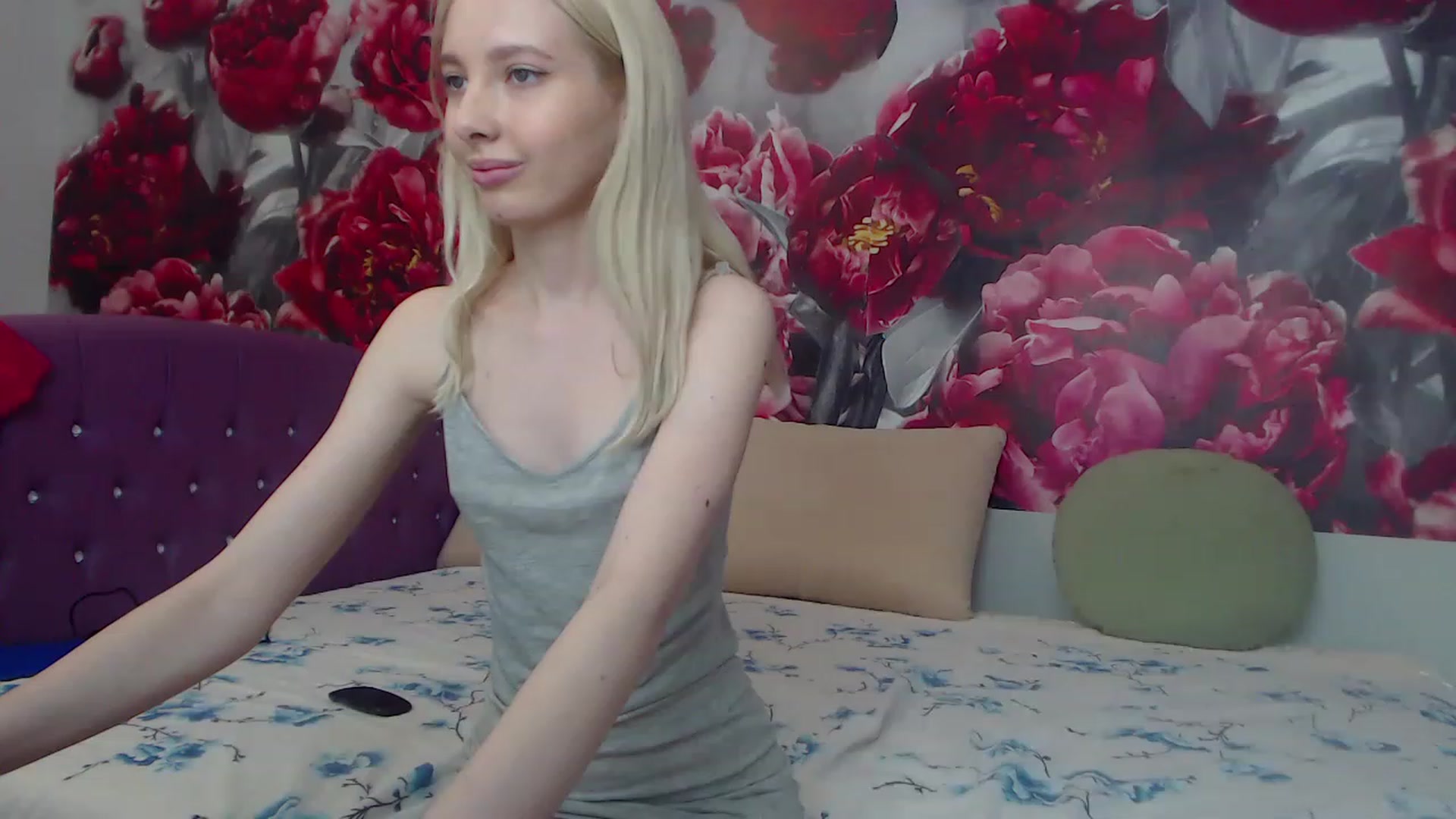 Gallery image thumbnail from Shy_Tiny's myfreecams stream on, 06/12/2023, 09:33 image 13 of 20