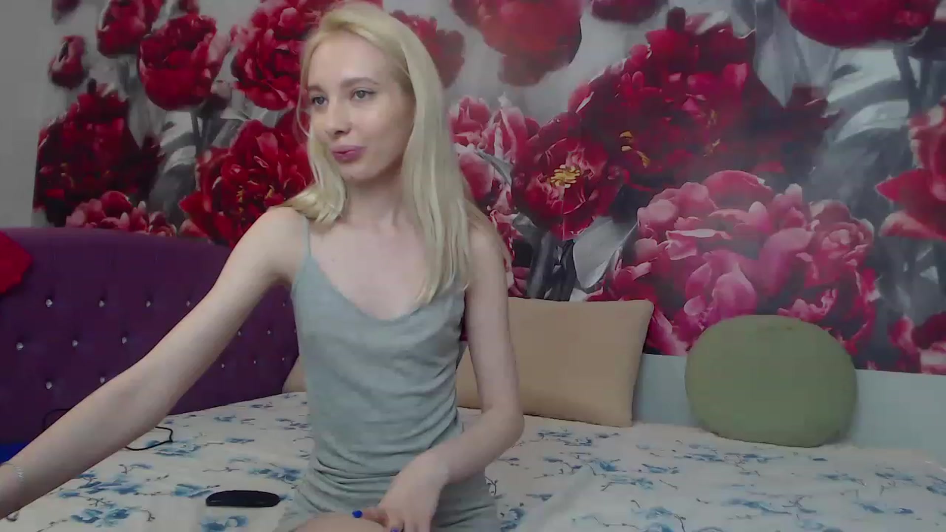 Gallery image thumbnail from Shy_Tiny's myfreecams stream on, 06/12/2023, 09:33 image 19 of 20