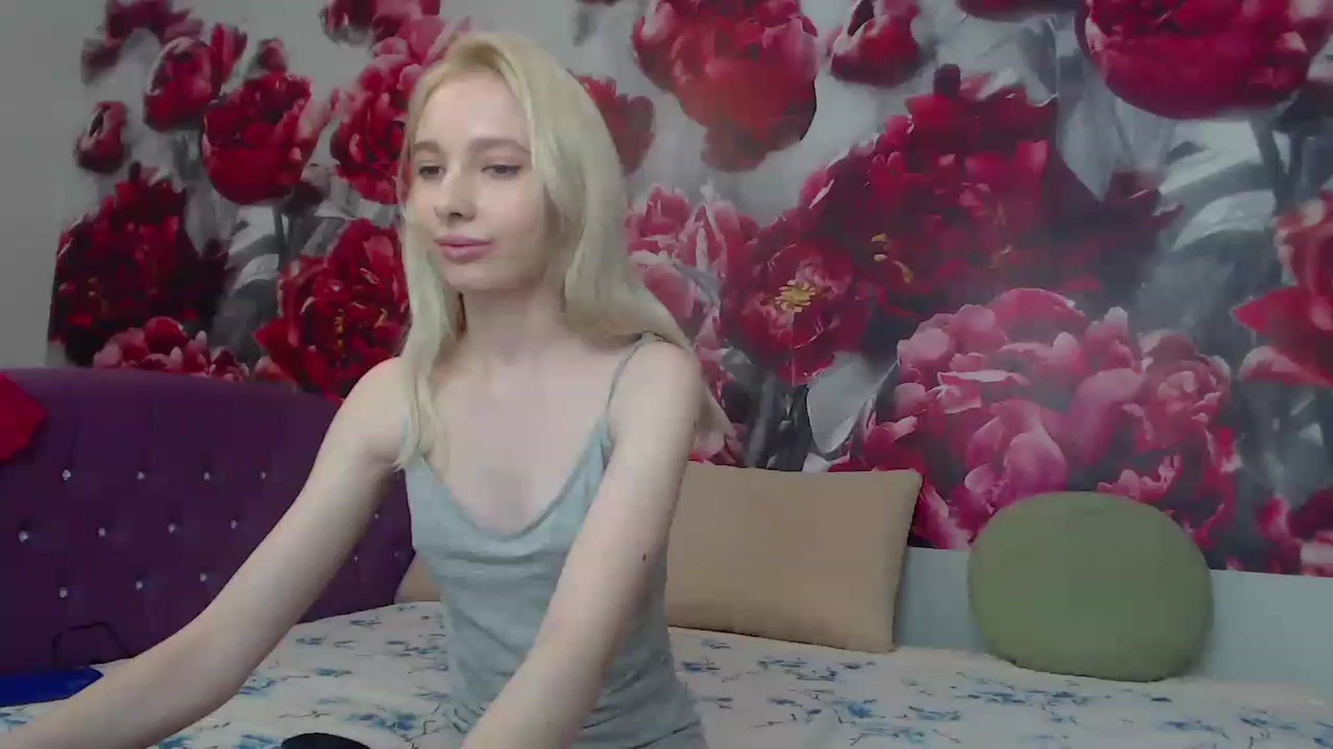 Gallery image thumbnail from Shy_Tiny's myfreecams stream on, 06/12/2023, 09:33 image 18 of 20