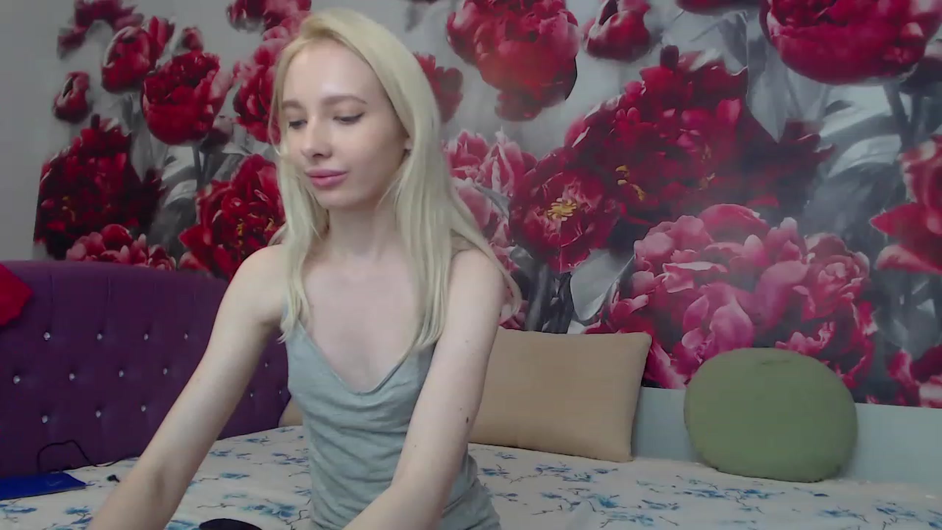 Gallery image thumbnail from Shy_Tiny's myfreecams stream on, 06/12/2023, 09:33 image 17 of 20