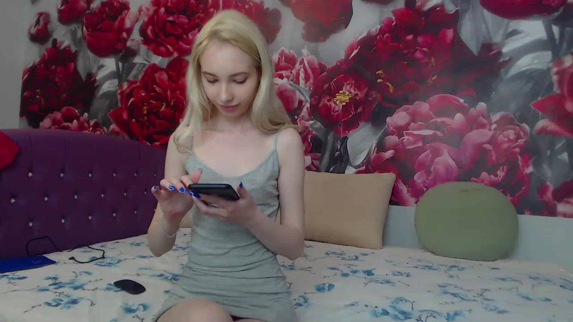 Gallery image thumbnail from Shy_Tiny's myfreecams stream on, 06/12/2023, 09:55 image 13 of 20