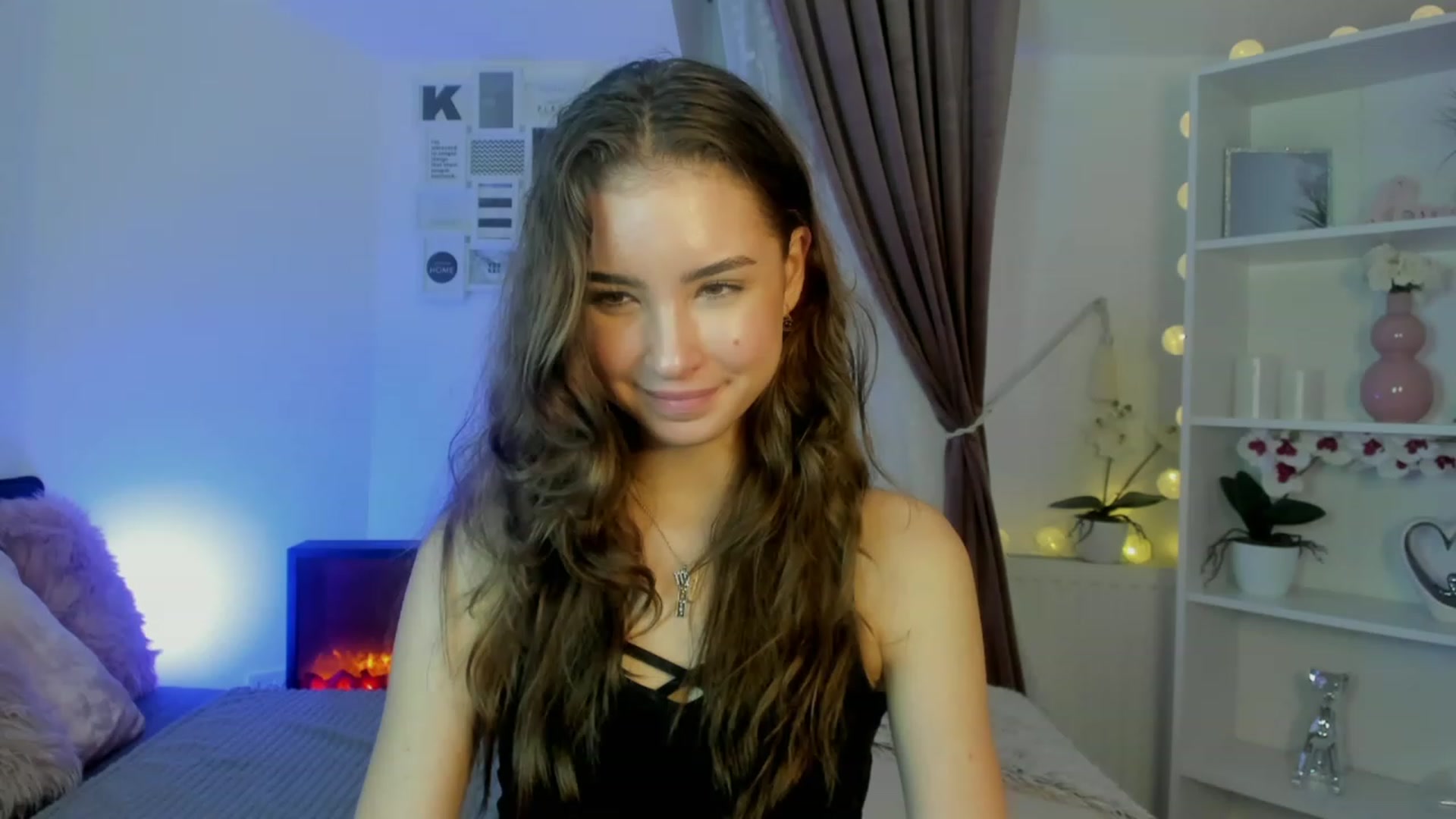 Gallery image thumbnail from Shy_jane's myfreecams stream on, 11/15/2022, 20:34 image 17 of 20