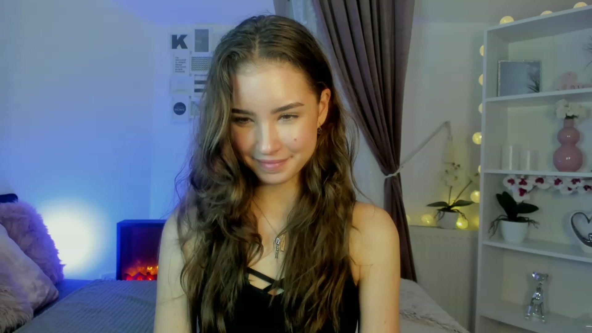Gallery image thumbnail from Shy_jane's myfreecams stream on, 11/15/2022, 20:34 image 11 of 20