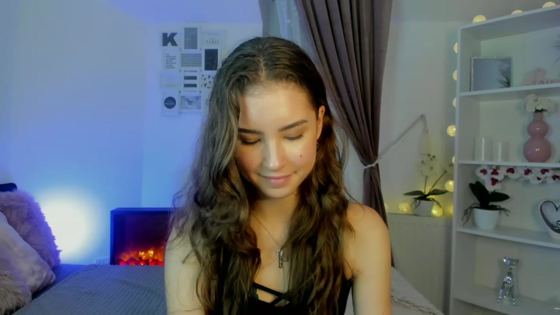 Gallery image thumbnail from Shy_jane's myfreecams stream on, 11/15/2022, 20:34 image 5 of 20