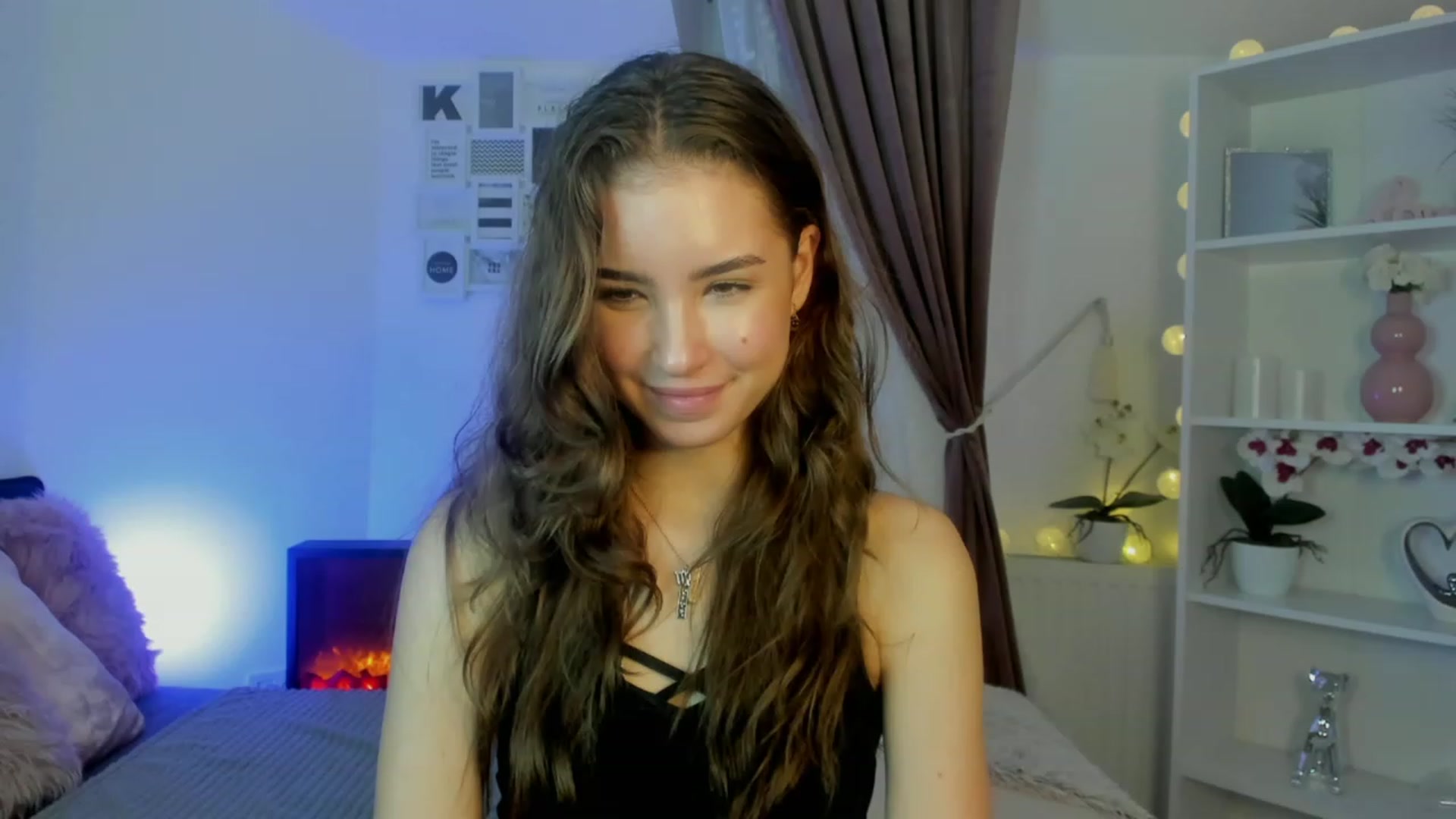 Gallery image thumbnail from Shy_jane's myfreecams stream on, 11/15/2022, 20:34 image 14 of 20