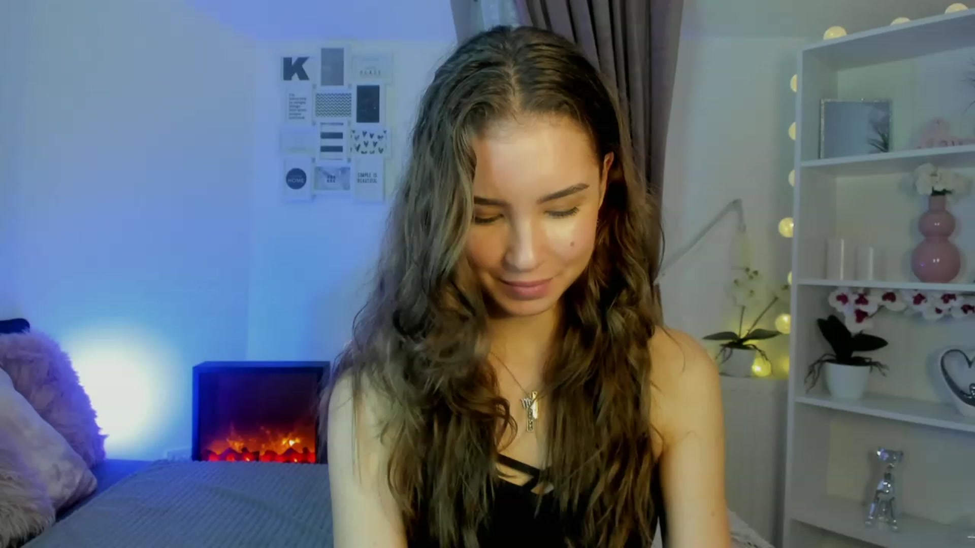 Gallery image thumbnail from Shy_jane's myfreecams stream on, 11/15/2022, 20:34 image 20 of 20