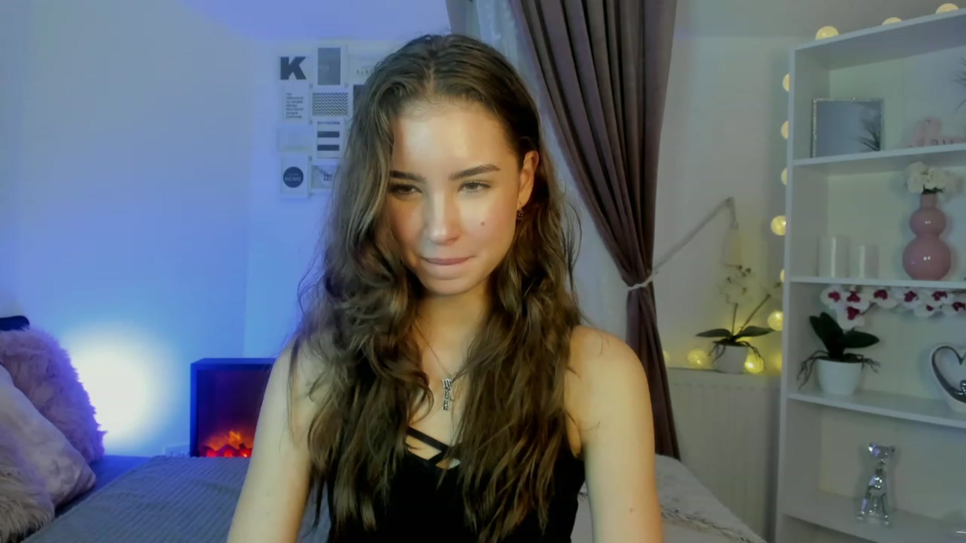 Gallery image thumbnail from Shy_jane's myfreecams stream on, 11/15/2022, 20:34 image 18 of 20