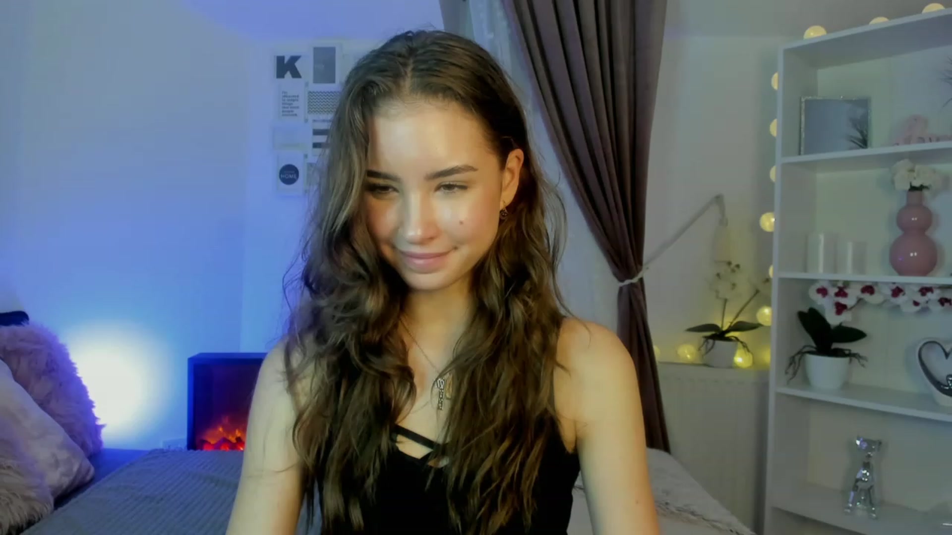 Gallery image thumbnail from Shy_jane's myfreecams stream on, 11/15/2022, 20:34 image 10 of 20