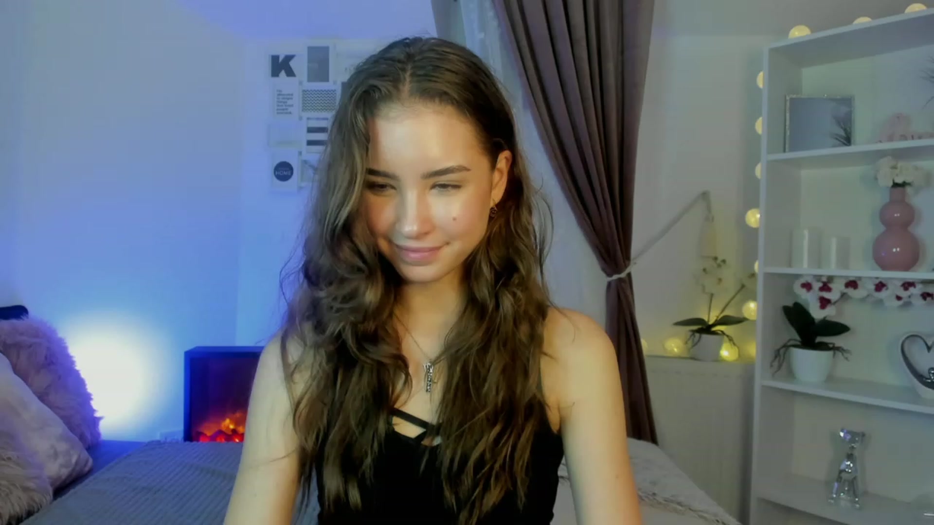 Gallery image thumbnail from Shy_jane's myfreecams stream on, 11/15/2022, 20:34 image 12 of 20