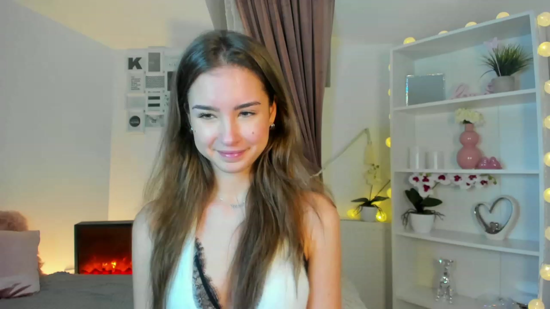 Gallery image thumbnail from Shy_jane's myfreecams stream on, 11/24/2022, 14:18 image 19 of 20