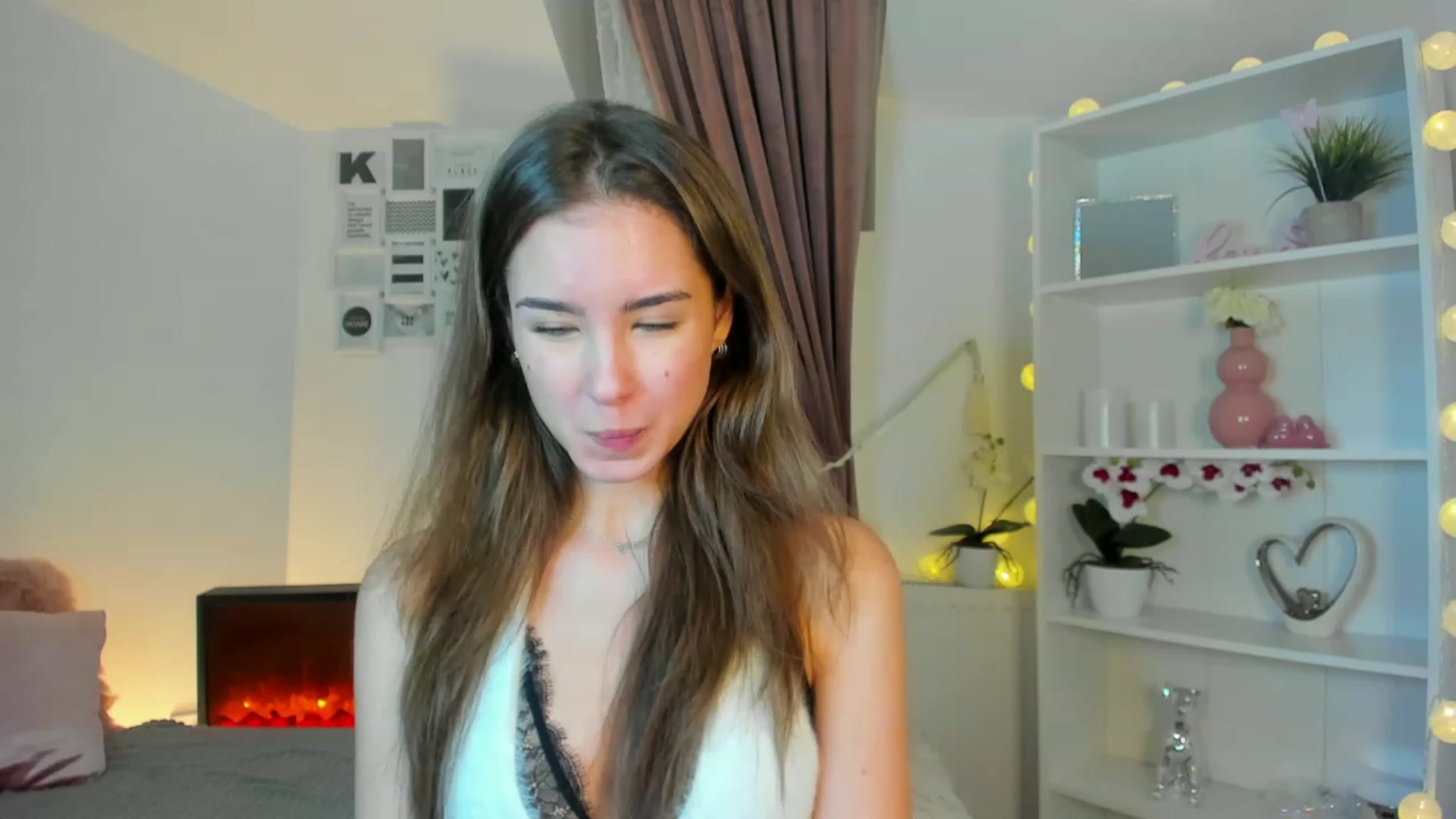 Gallery image thumbnail from Shy_jane's myfreecams stream on, 11/24/2022, 14:18 image 20 of 20
