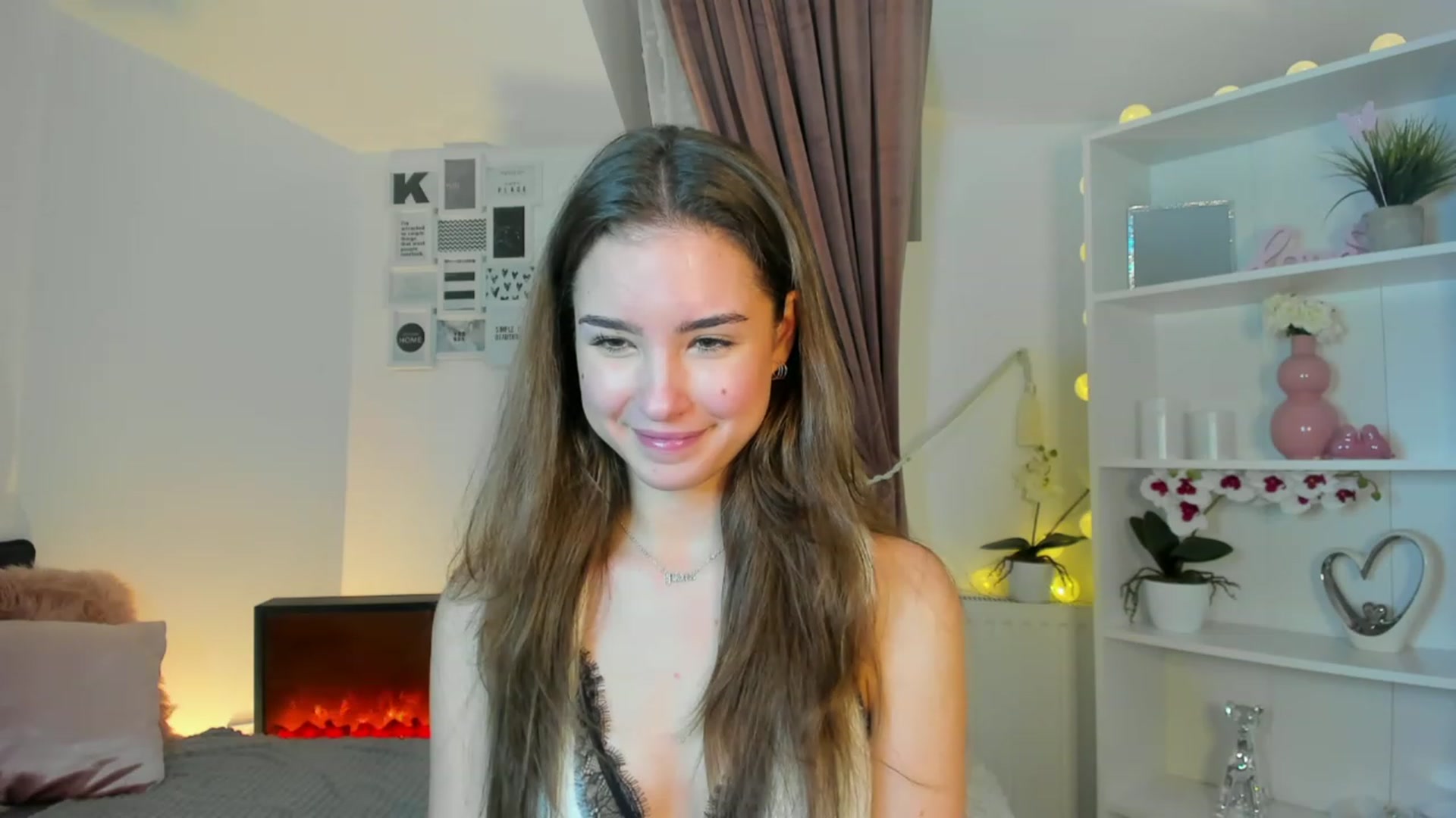 Gallery image thumbnail from Shy_jane's myfreecams stream on, 11/24/2022, 15:10 image 18 of 20