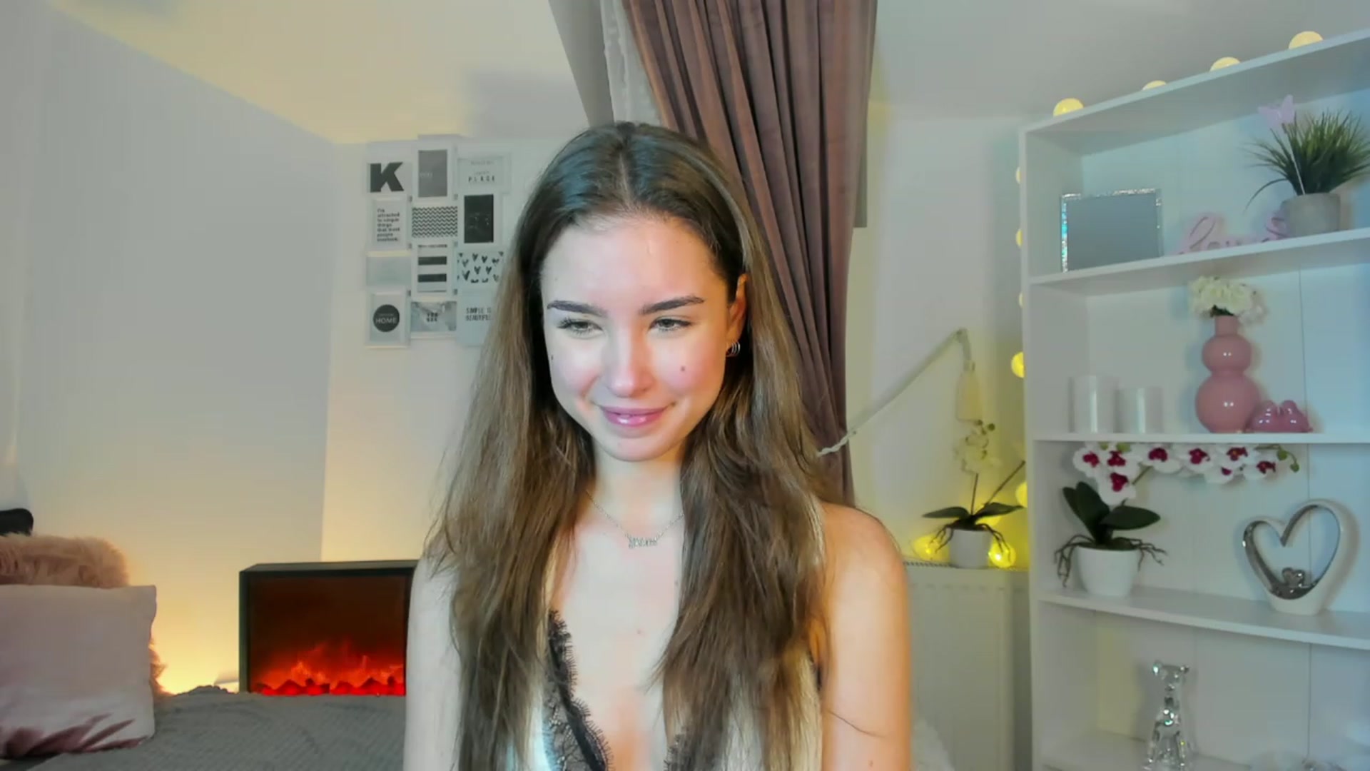 Gallery image thumbnail from Shy_jane's myfreecams stream on, 11/24/2022, 15:10 image 20 of 20