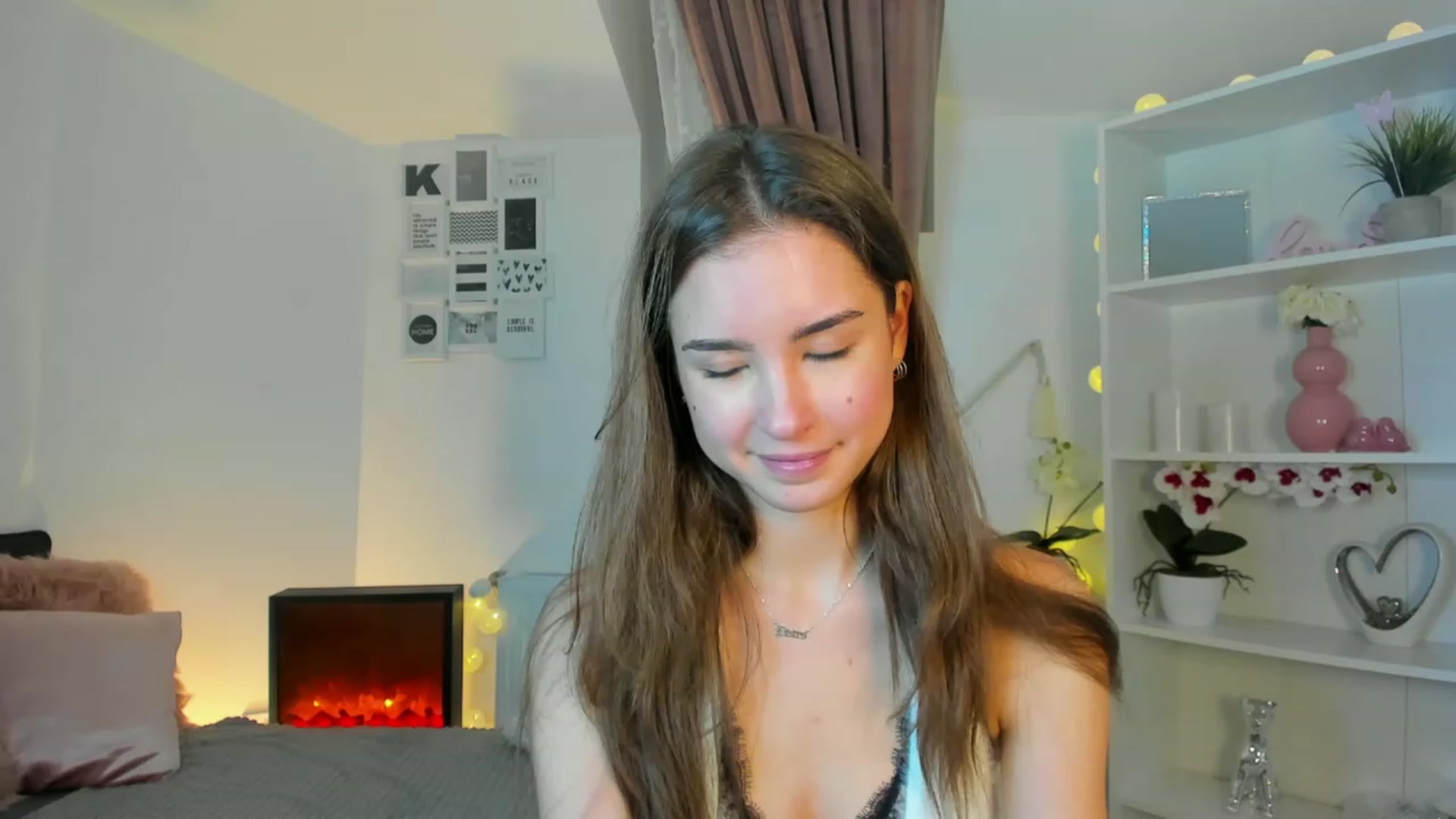 Gallery image thumbnail from Shy_jane's myfreecams stream on, 11/24/2022, 16:11 image 8 of 20