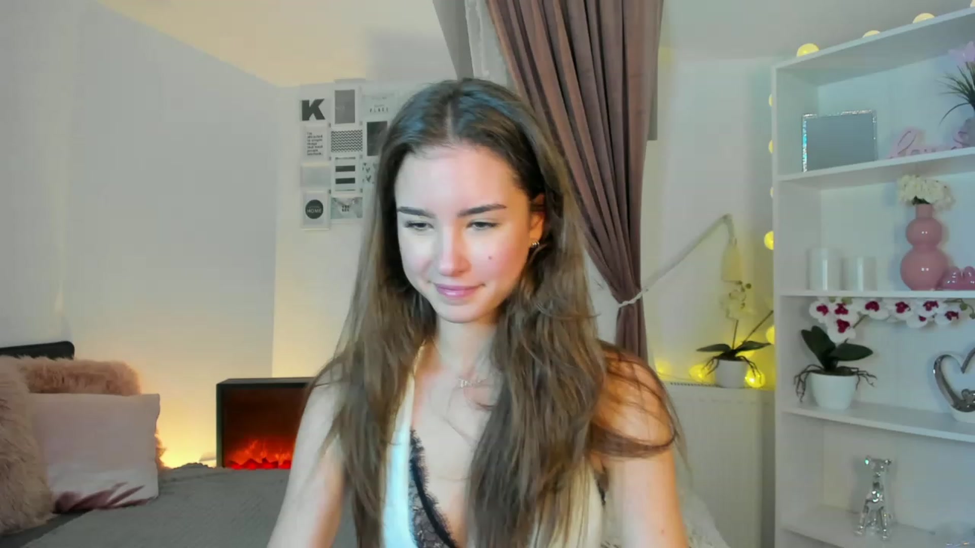 Gallery image thumbnail from Shy_jane's myfreecams stream on, 11/24/2022, 16:11 image 12 of 20
