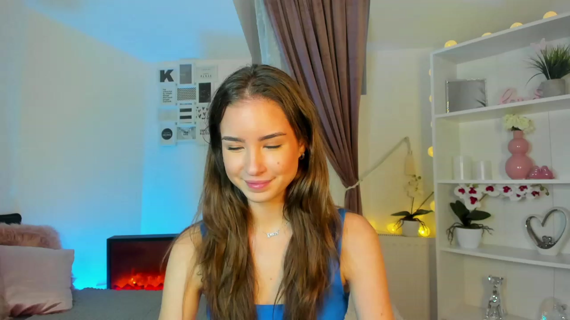 Gallery image thumbnail from Shy_jane's myfreecams stream on, 11/25/2022, 20:00 image 1 of 20