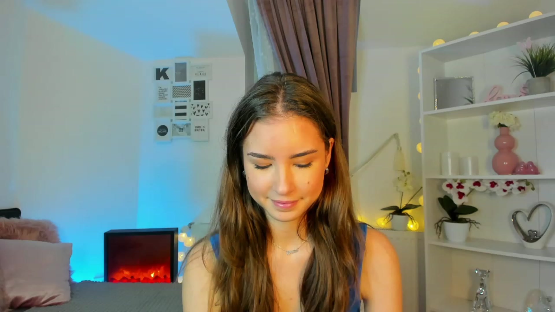 Gallery image thumbnail from Shy_jane's myfreecams stream on, 11/25/2022, 20:00 image 4 of 20