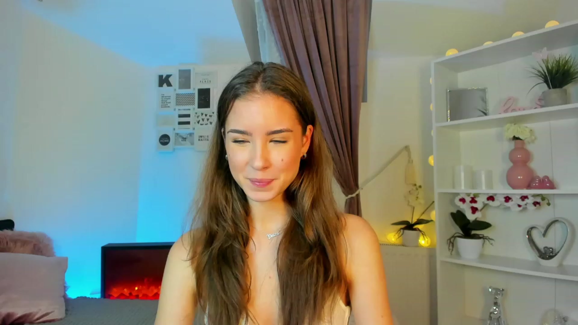 Gallery image thumbnail from Shy_jane's myfreecams stream on, 11/25/2022, 20:00 image 17 of 20