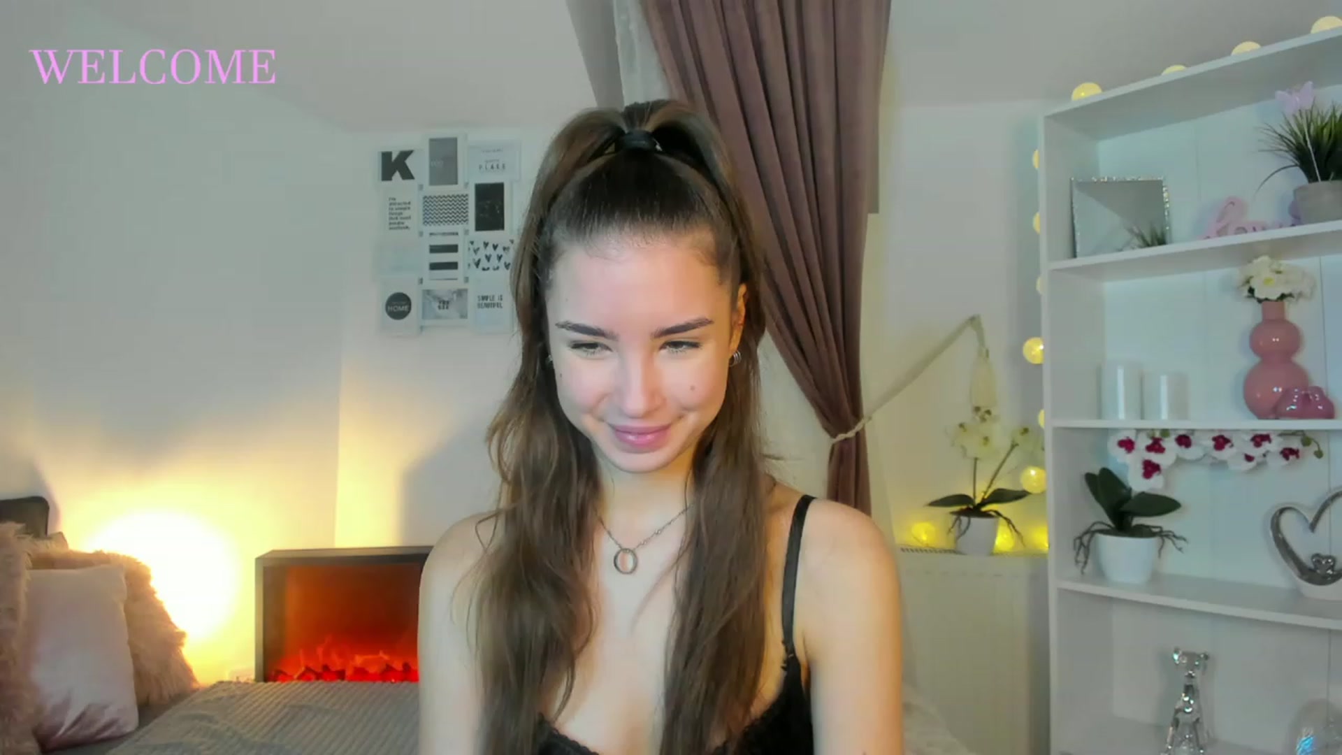 Gallery image thumbnail from Shy_jane's myfreecams stream on, 12/04/2022, 11:51 image 3 of 20