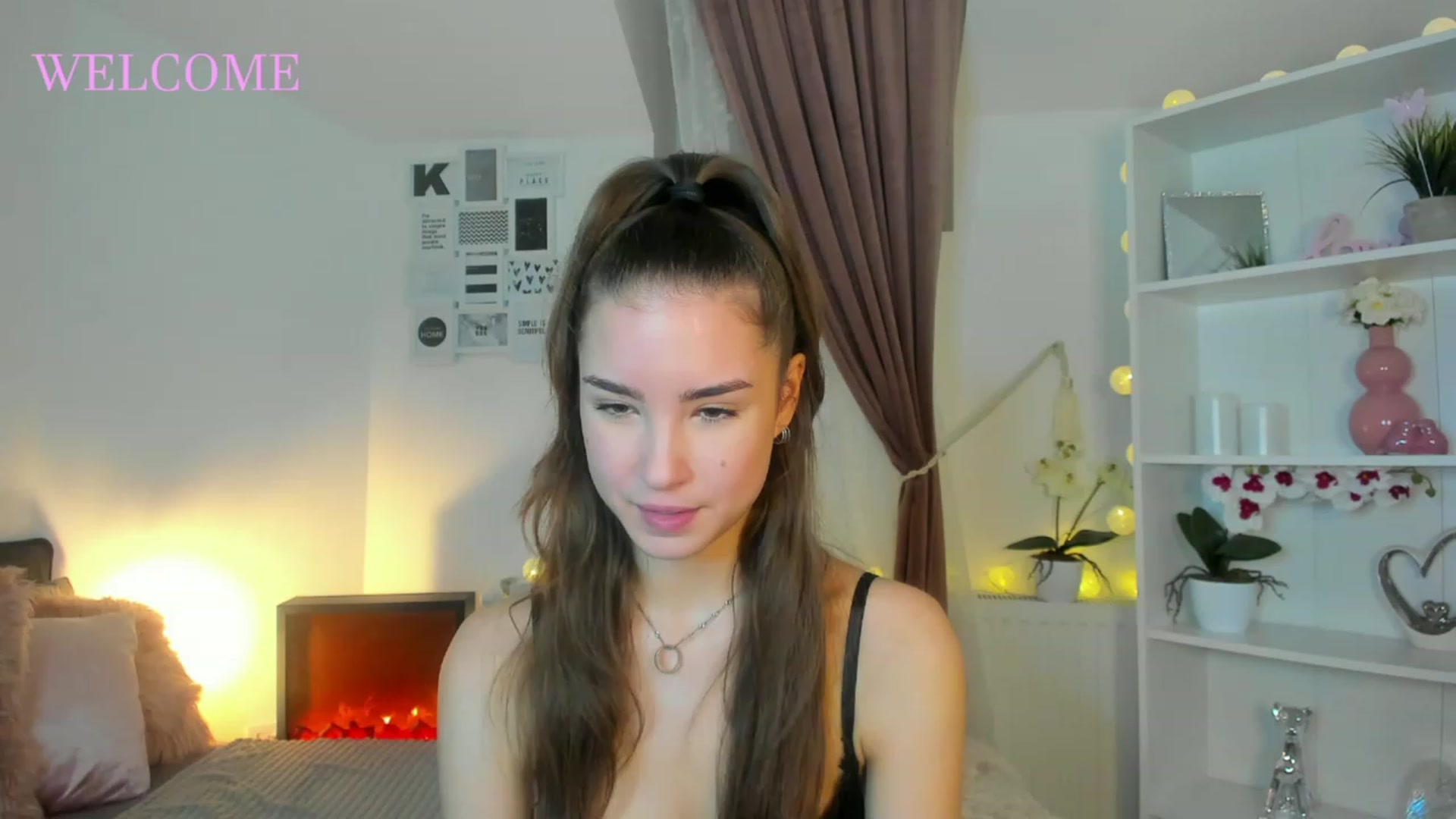Gallery image thumbnail from Shy_jane's myfreecams stream on, 12/04/2022, 11:51 image 5 of 20