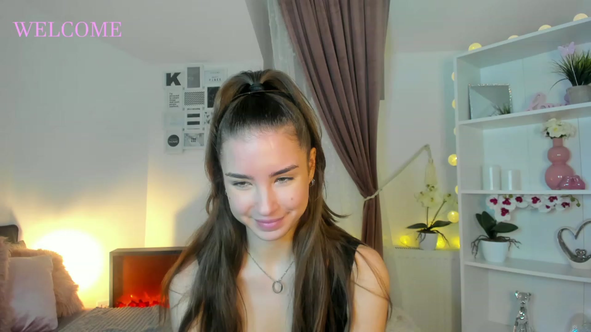 Gallery image thumbnail from Shy_jane's myfreecams stream on, 12/04/2022, 13:06 image 17 of 20