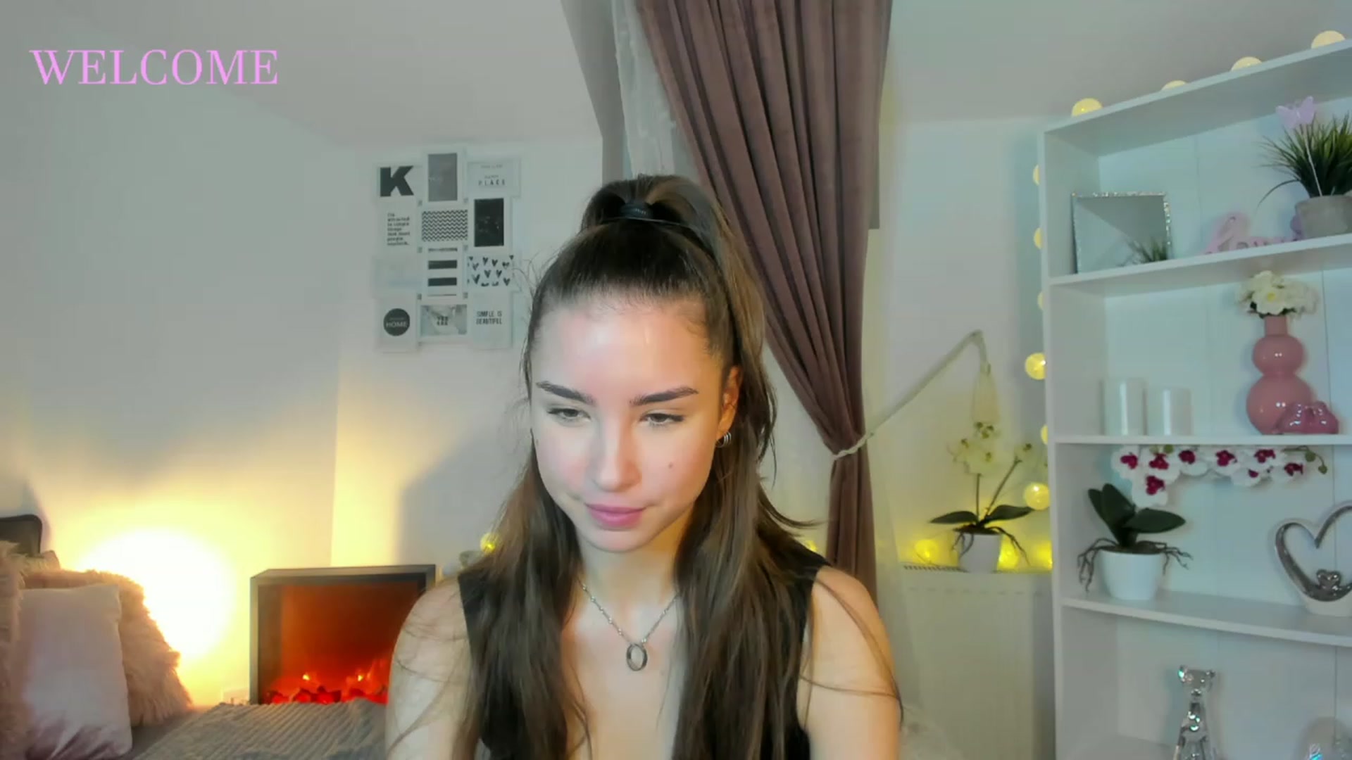 Gallery image thumbnail from Shy_jane's myfreecams stream on, 12/04/2022, 13:06 image 20 of 20