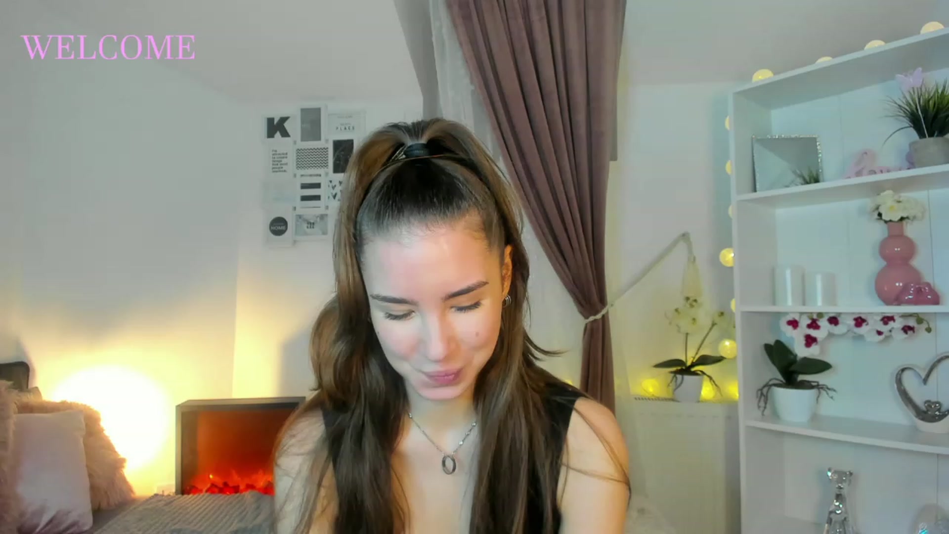 Gallery image thumbnail from Shy_jane's myfreecams stream on, 12/04/2022, 13:06 image 19 of 20