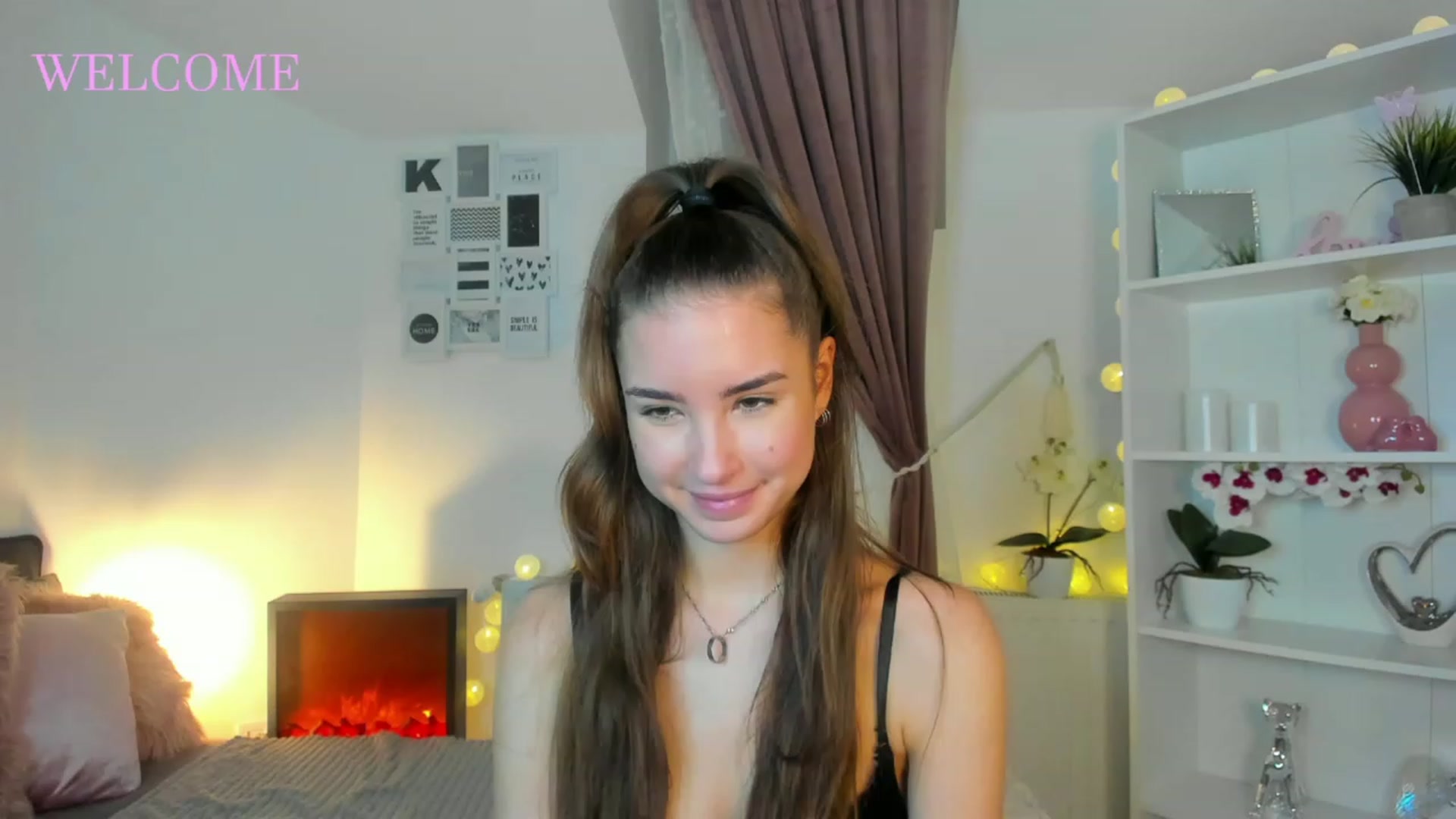 Gallery image thumbnail from Shy_jane's myfreecams stream on, 12/04/2022, 14:54 image 12 of 20