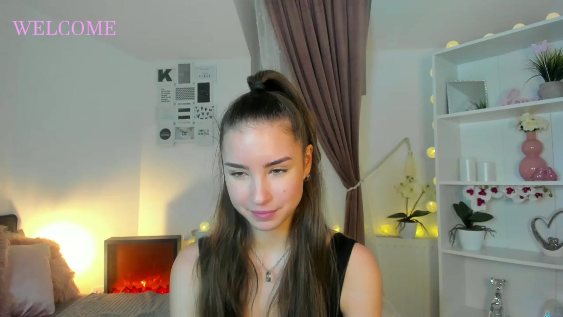 Gallery image thumbnail from Shy_jane's myfreecams stream on, 12/04/2022, 14:54 image 1 of 20