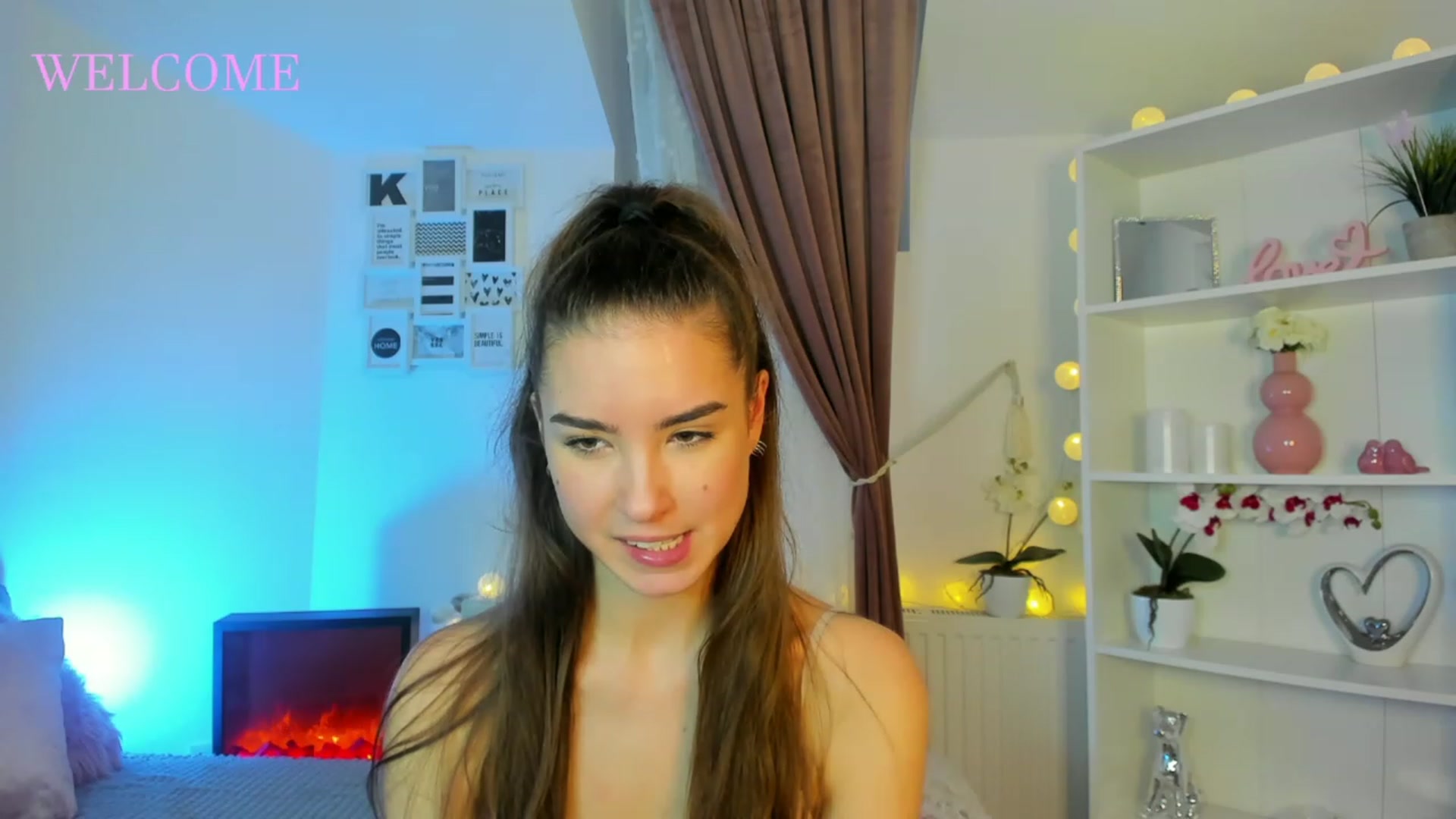 Gallery image thumbnail from Shy_jane's myfreecams stream on, 12/08/2022, 13:41 image 18 of 20
