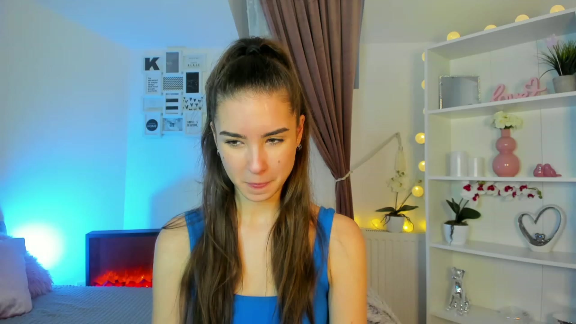 Gallery image thumbnail from Shy_jane's myfreecams stream on, 12/08/2022, 18:13 image 12 of 20
