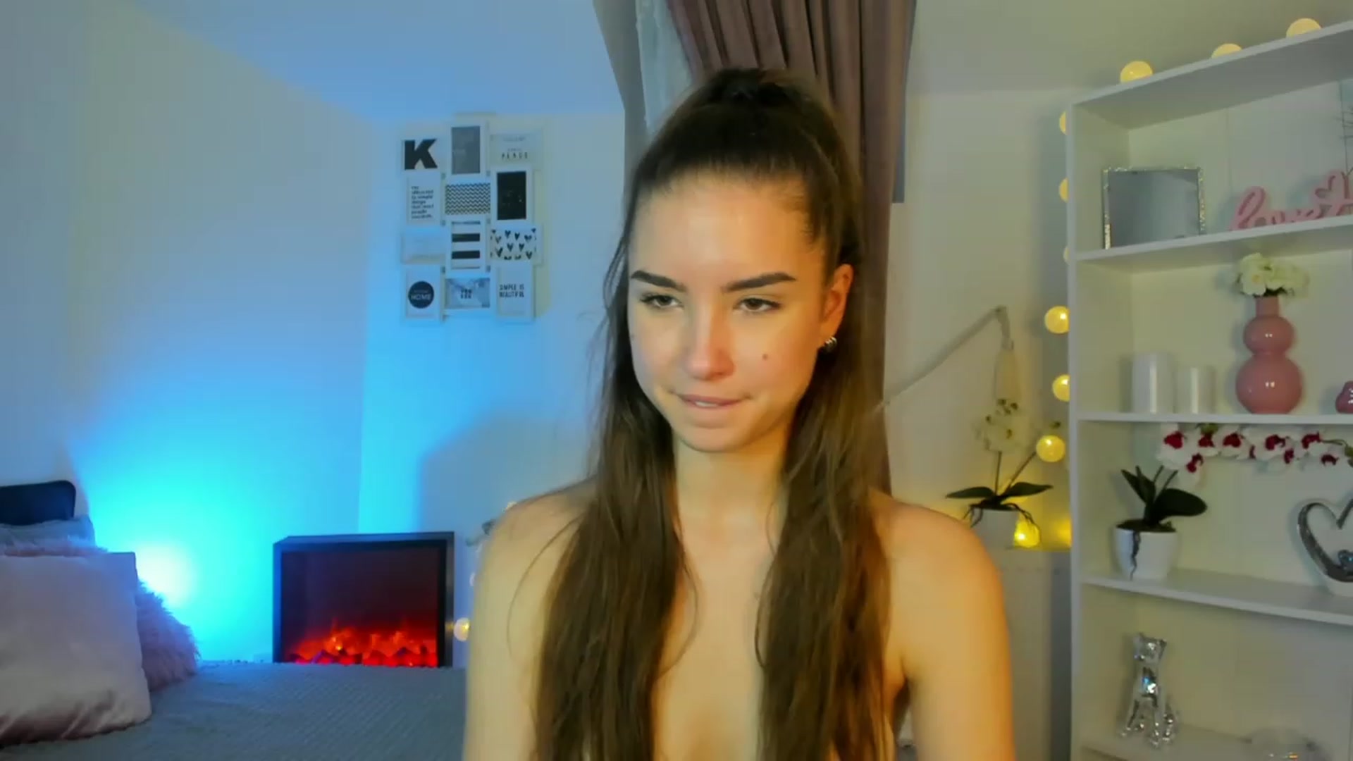 Gallery image thumbnail from Shy_jane's myfreecams stream on, 12/08/2022, 18:13 image 20 of 20