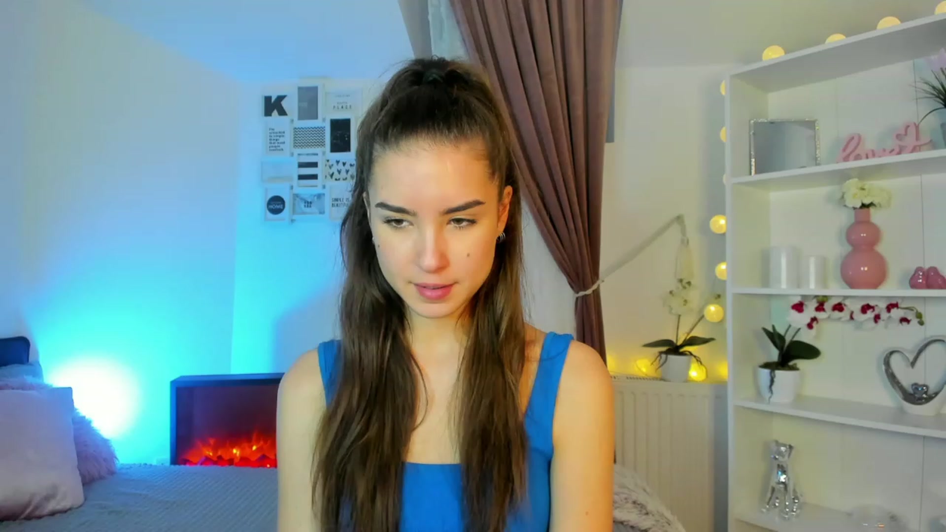 Gallery image thumbnail from Shy_jane's myfreecams stream on, 12/08/2022, 18:13 image 14 of 20