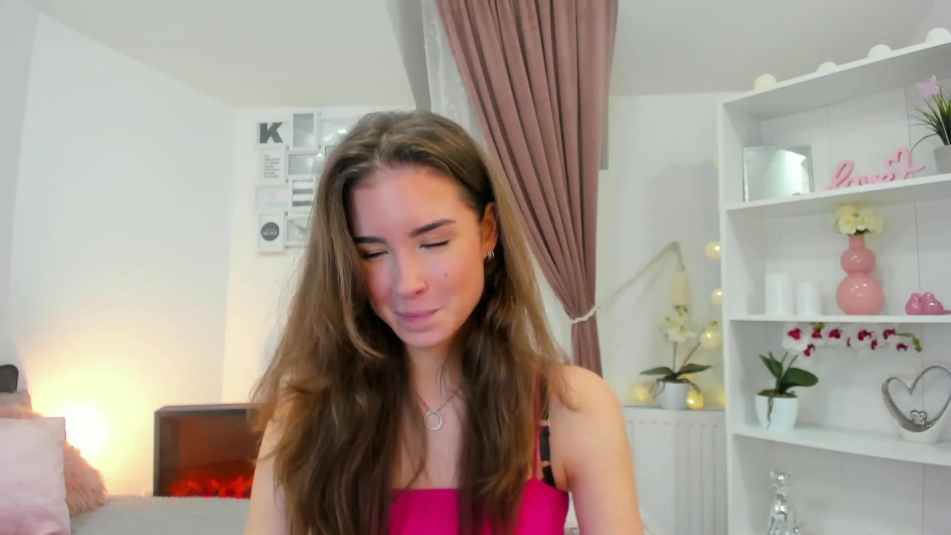 Gallery image thumbnail from Shy_jane's myfreecams stream on, 12/09/2022, 14:57 image 2 of 20