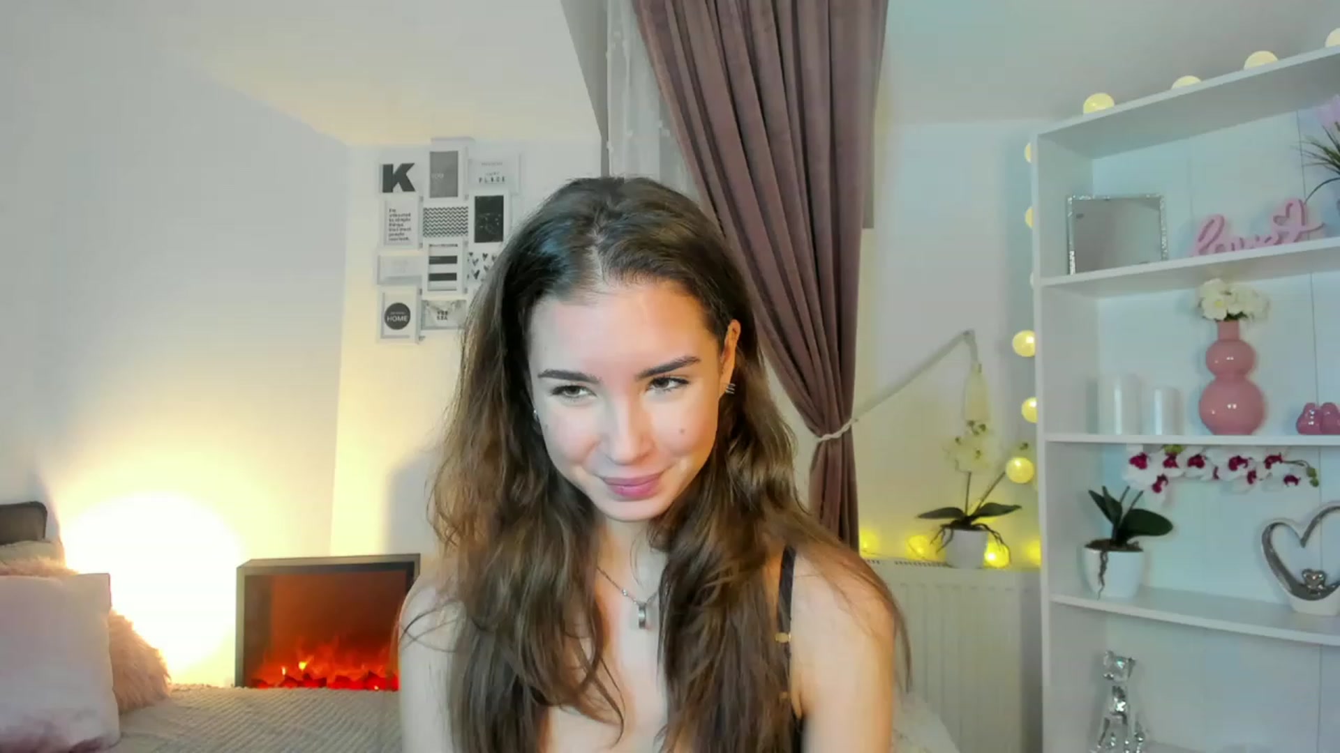 Gallery image thumbnail from Shy_jane's myfreecams stream on, 12/09/2022, 15:50 image 15 of 20