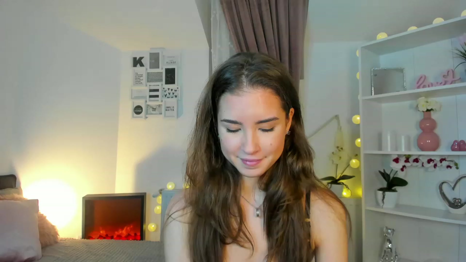 Gallery image thumbnail from Shy_jane's myfreecams stream on, 12/09/2022, 15:50 image 18 of 20