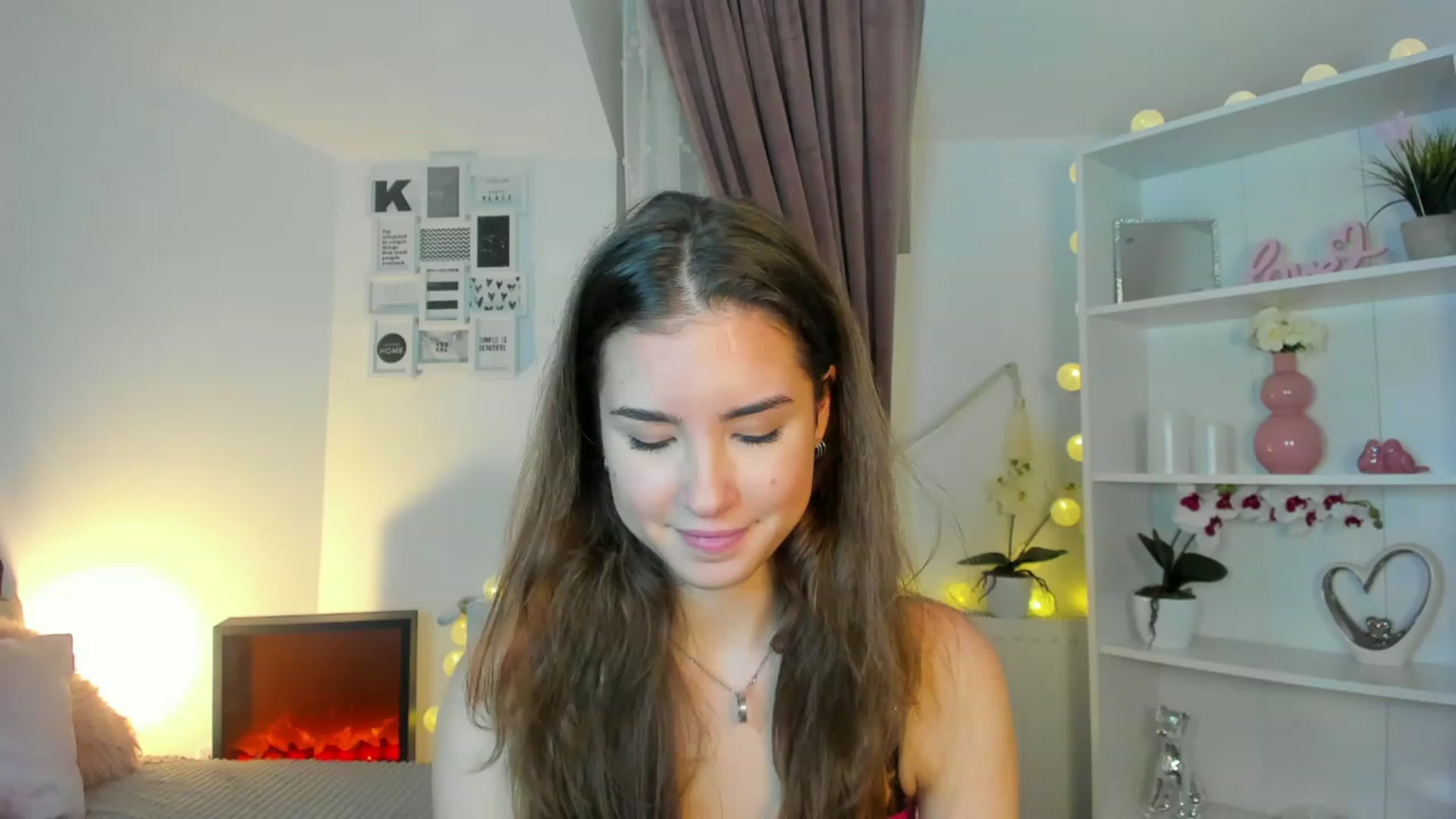 Gallery image thumbnail from Shy_jane's myfreecams stream on, 12/09/2022, 16:31 image 14 of 20