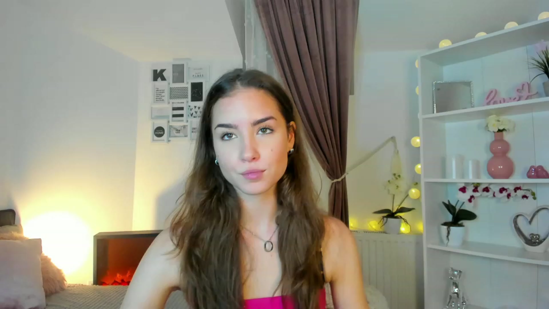 Gallery image thumbnail from Shy_jane's myfreecams stream on, 12/09/2022, 16:31 image 13 of 20