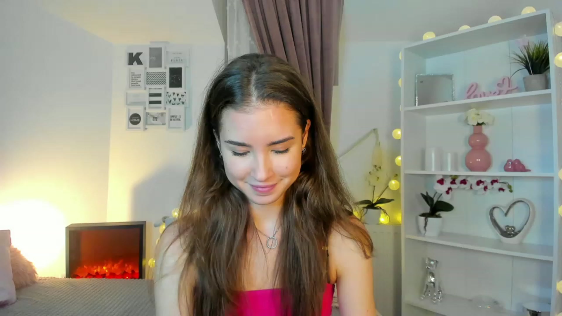 Gallery image thumbnail from Shy_jane's myfreecams stream on, 12/09/2022, 17:07 image 15 of 20