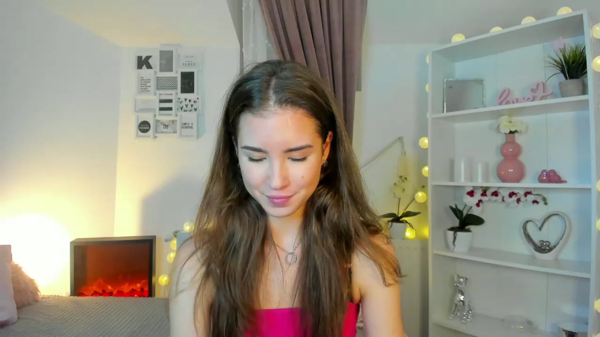 Gallery image thumbnail from Shy_jane's myfreecams stream on, 12/09/2022, 17:07 image 16 of 20