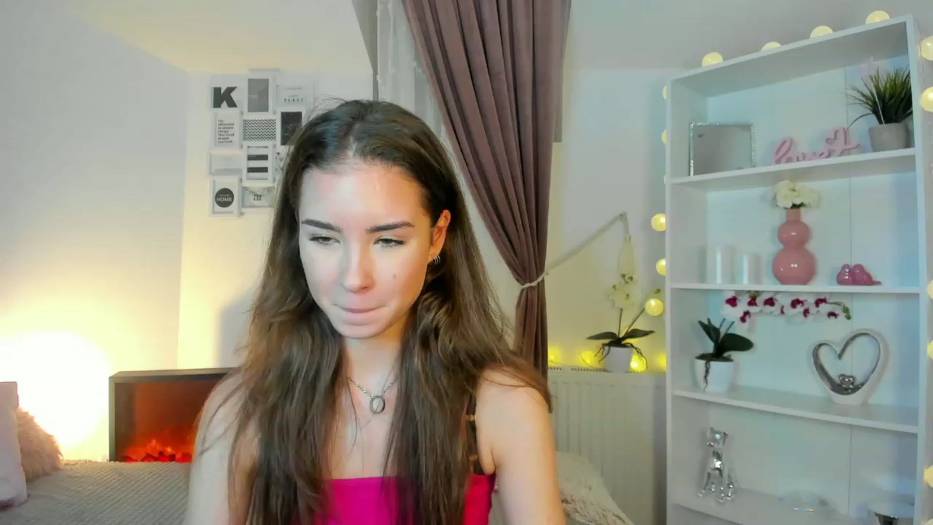 Gallery image thumbnail from Shy_jane's myfreecams stream on, 12/09/2022, 17:07 image 13 of 20