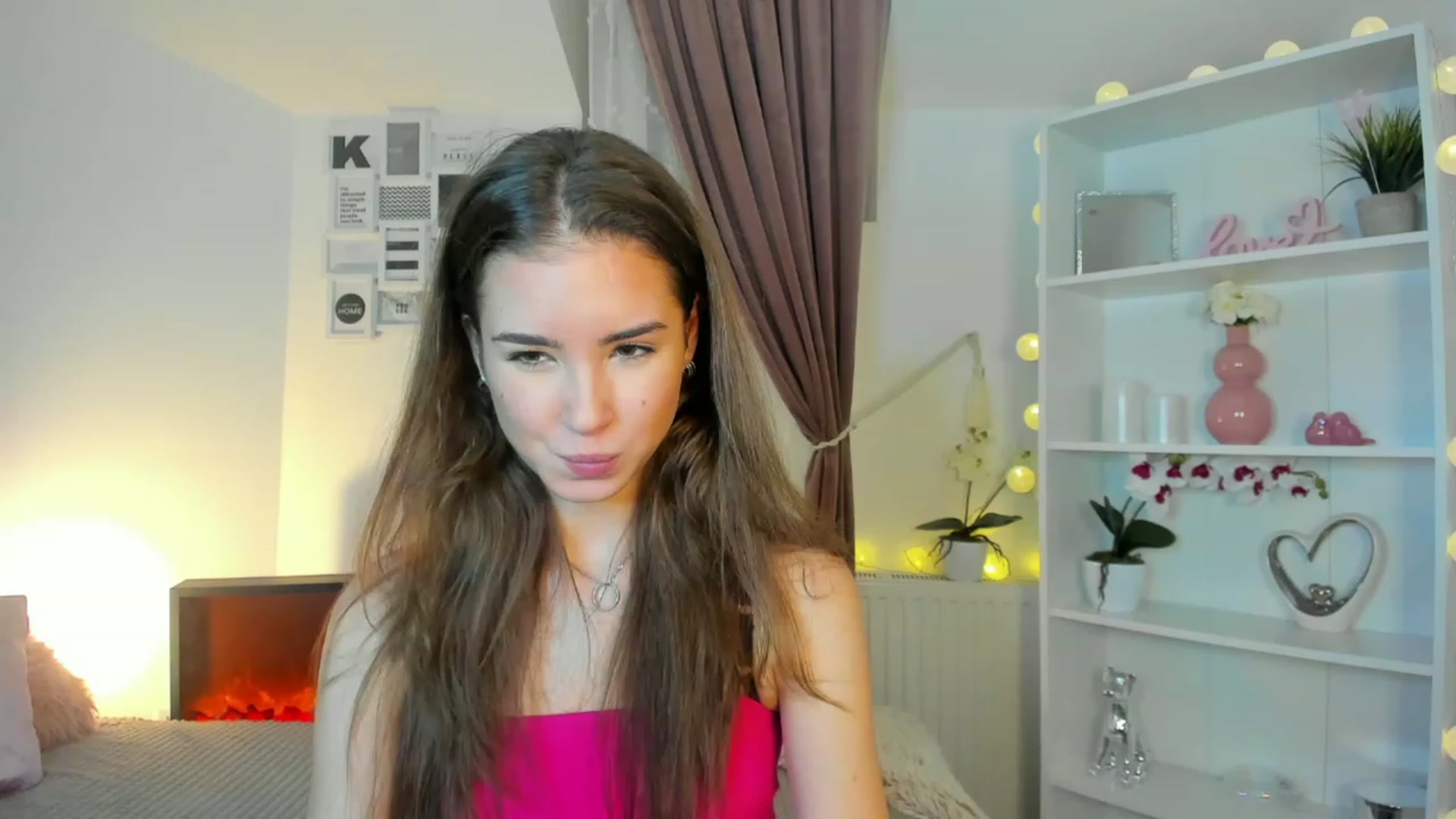 Gallery image thumbnail from Shy_jane's myfreecams stream on, 12/09/2022, 17:07 image 19 of 20